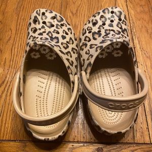 Croc Leopard Slides